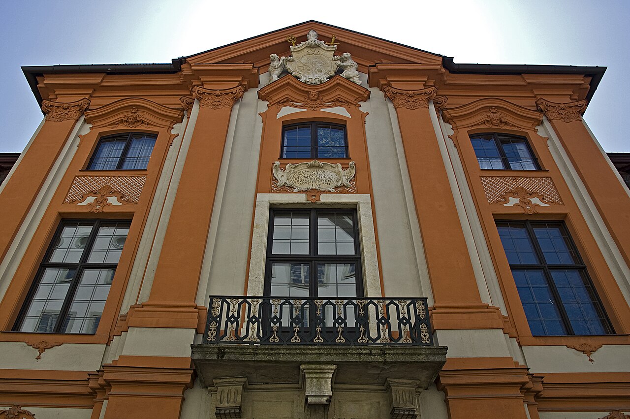 Eichstätt Hofgarten: Nordfassade der Sommerresidenz mit Hofgarten