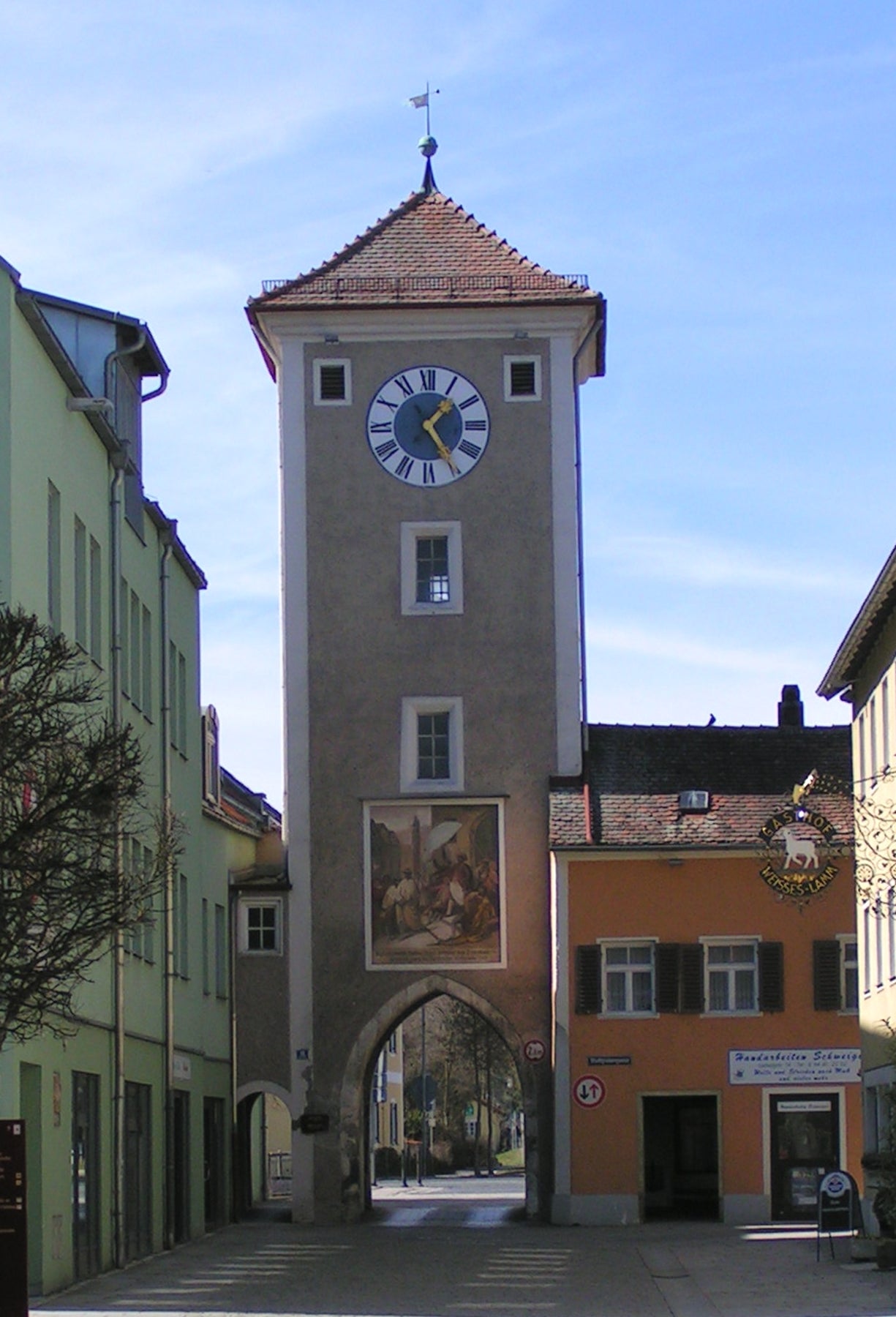 Kelheim Mittertor und Altstadt: Stadttor an der Bayerischen Donau