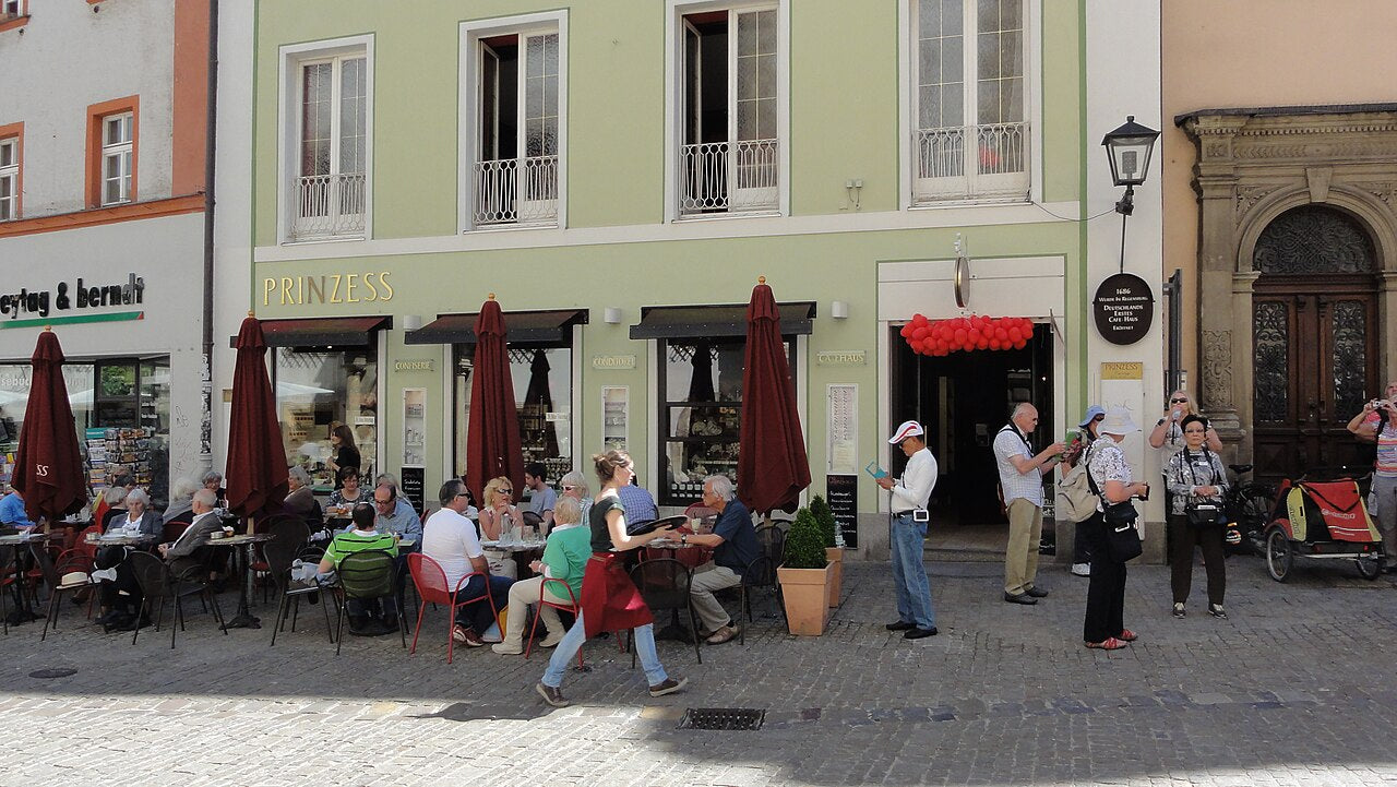 Regensburg-Wochenende 30. Mai: Sommer in der Altstadt an der Donau